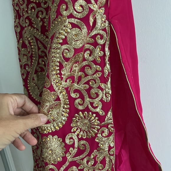 Traditional Indian Heavily embroidered salvar suit with saree scarf size S - Picture 5 of 10